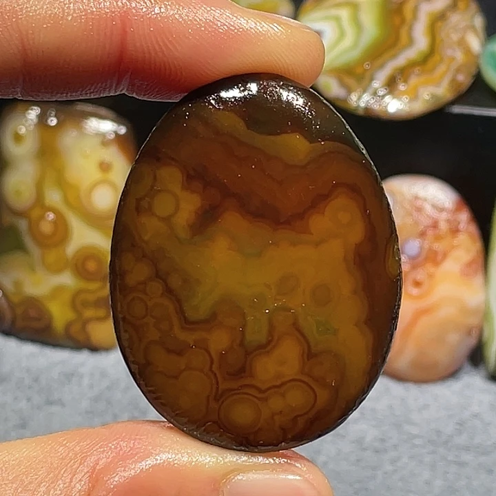 玛瑙/玉髓未镶嵌珠宝奇石