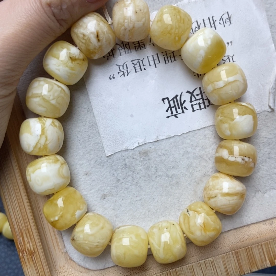 蜜蜡未镶嵌珠宝奇石15