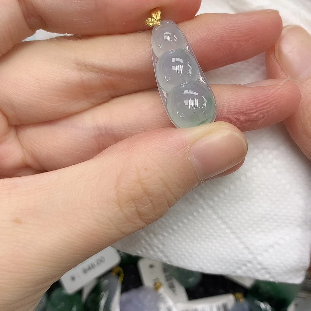 翡翠18K金镶嵌颈饰12345788988