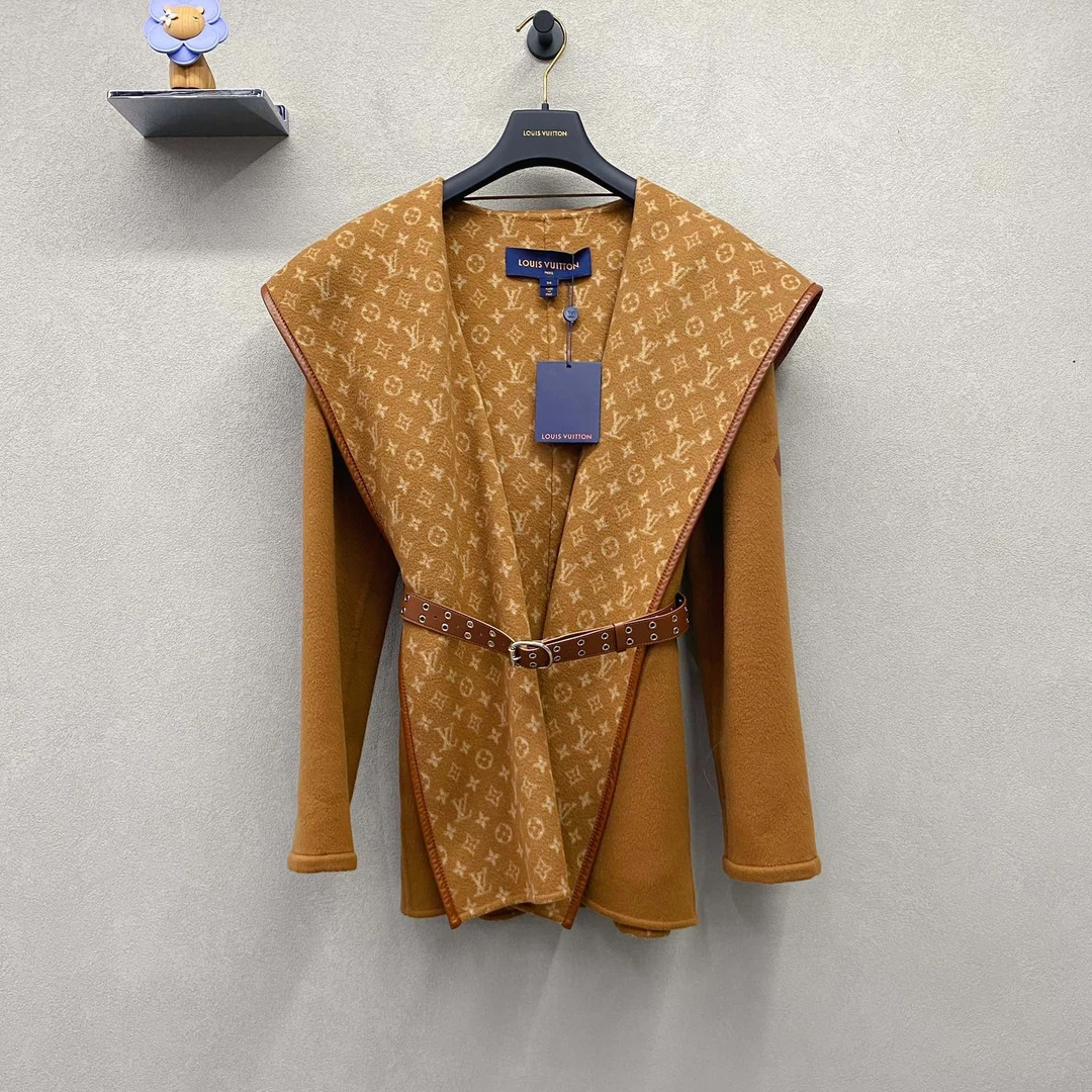 未使用 LouisVuitton/路易威登 棕色大衣/尺码34/QH009890