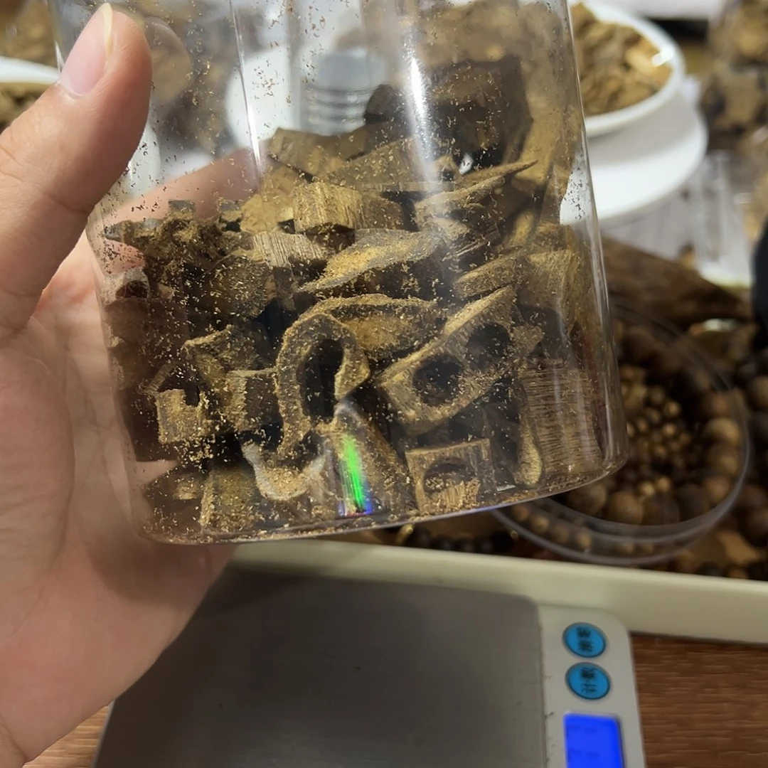 沉香沉香碎屑乌身香薰料50克