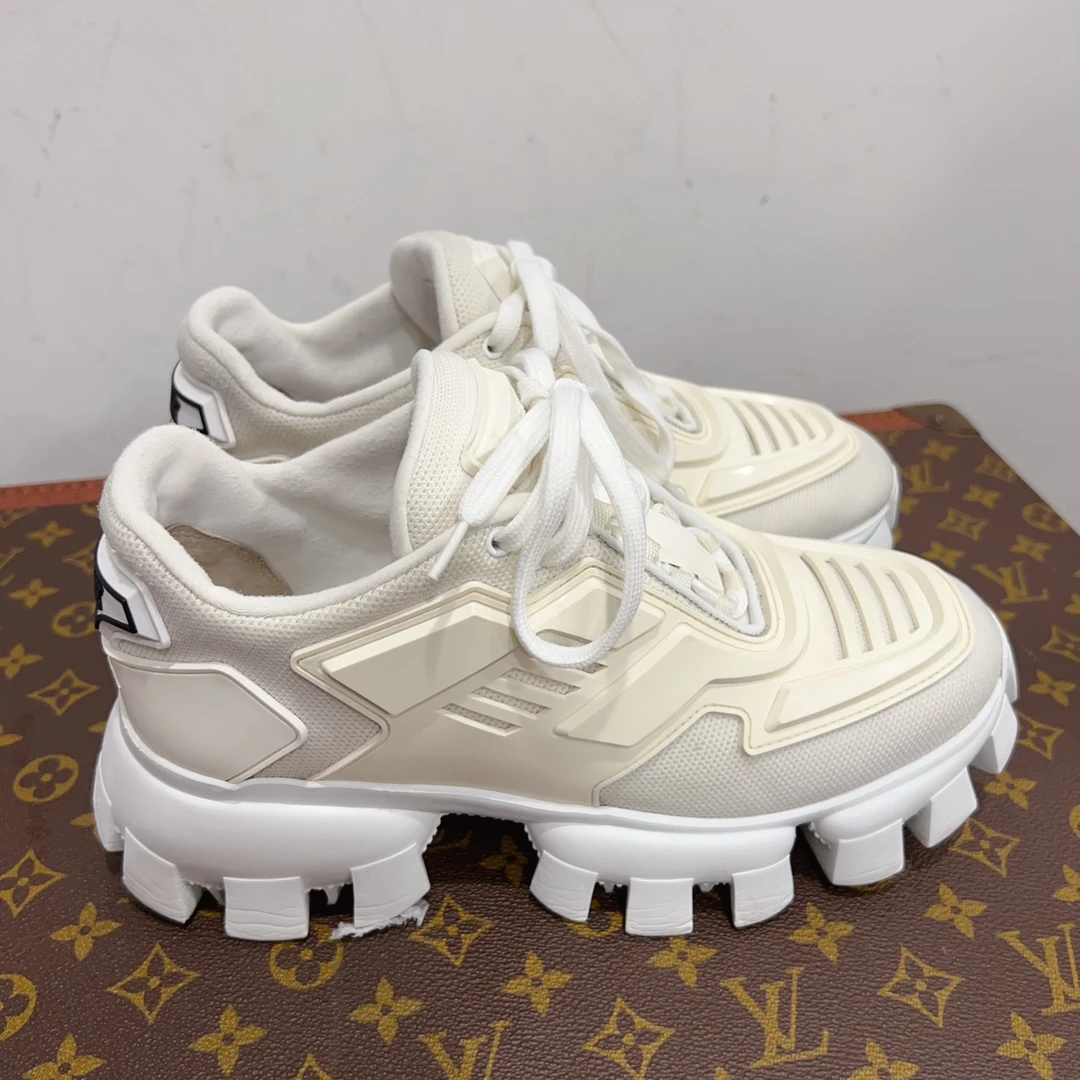 99新 Prada/普拉达 安洁利严选老爹鞋 尺码36成色看直播 GSS24073