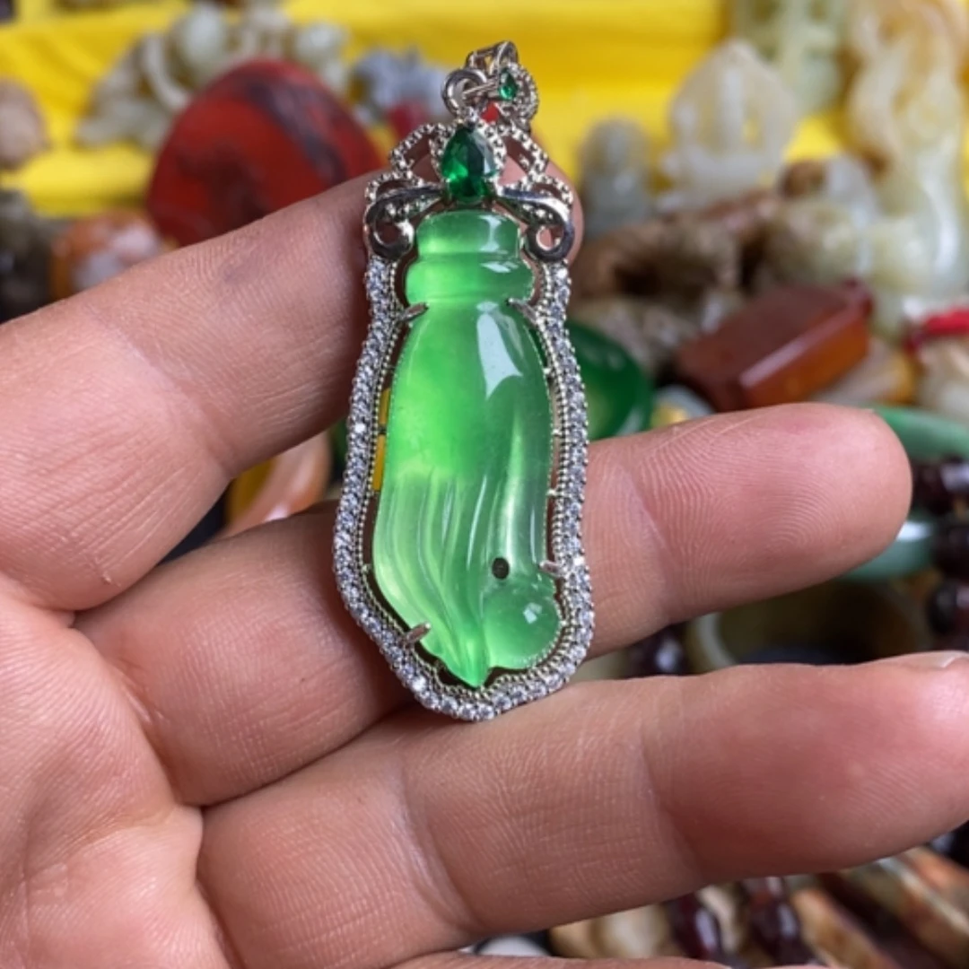 【闪购商品】和田玉（糖玉）颈饰未镶嵌般*