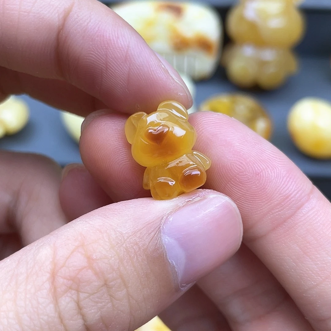 琥珀裸石未镶嵌蜜蜡