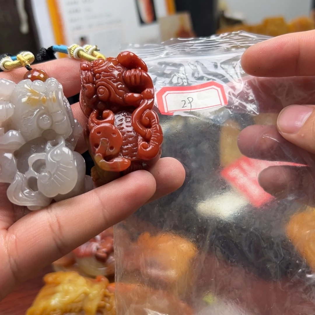 石英质玉（黄龙玉）未镶嵌多样性发货，发其一