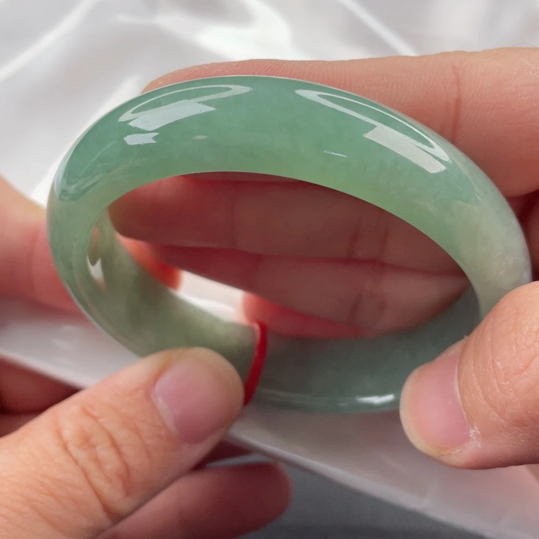 翡翠手镯未镶嵌耳*耿55圈口贵妃