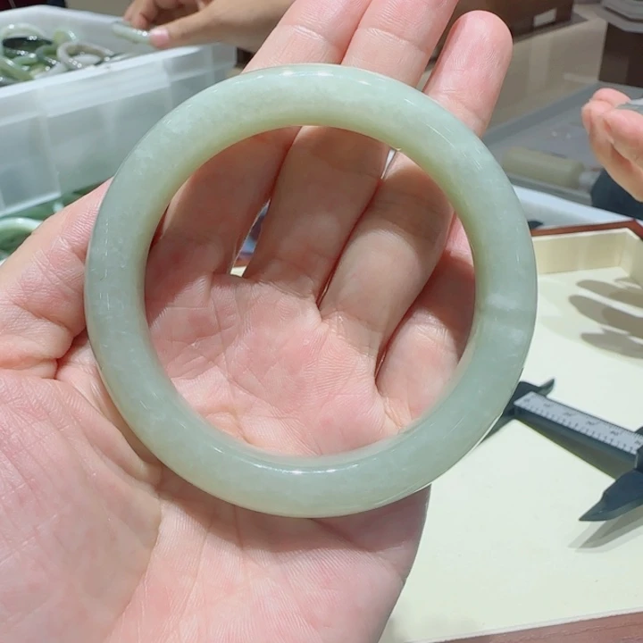 未镶嵌手镯和田玉19