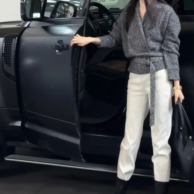 新款时尚洋气精品百搭女装F4507