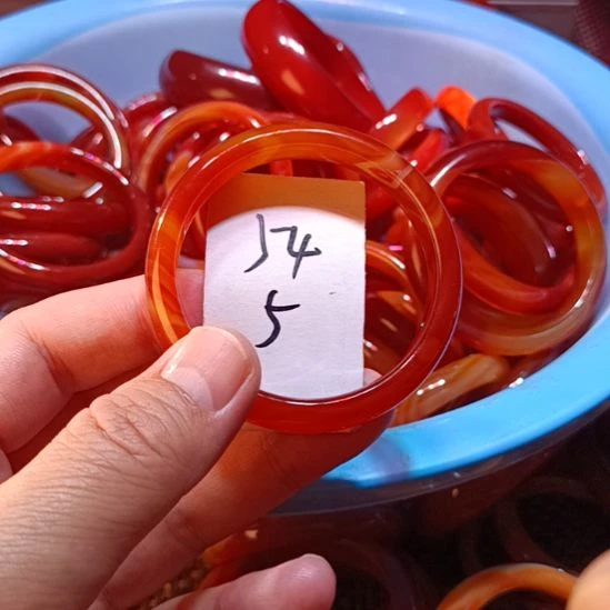 玛瑙/玉髓未镶嵌手镯