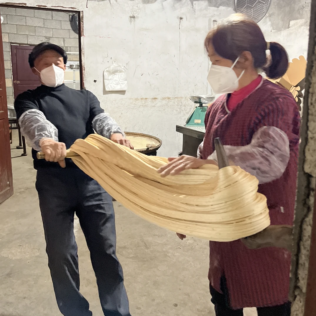 恩施传统手工柴火灶熬制玉米麦芽糖（包谷糖）