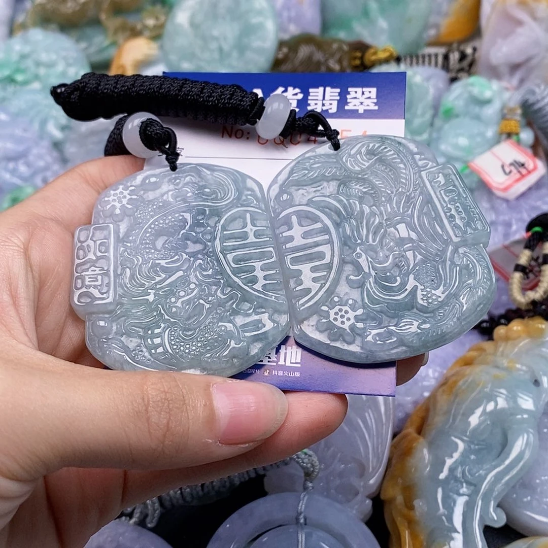 吊坠(不含链)未镶嵌翡翠