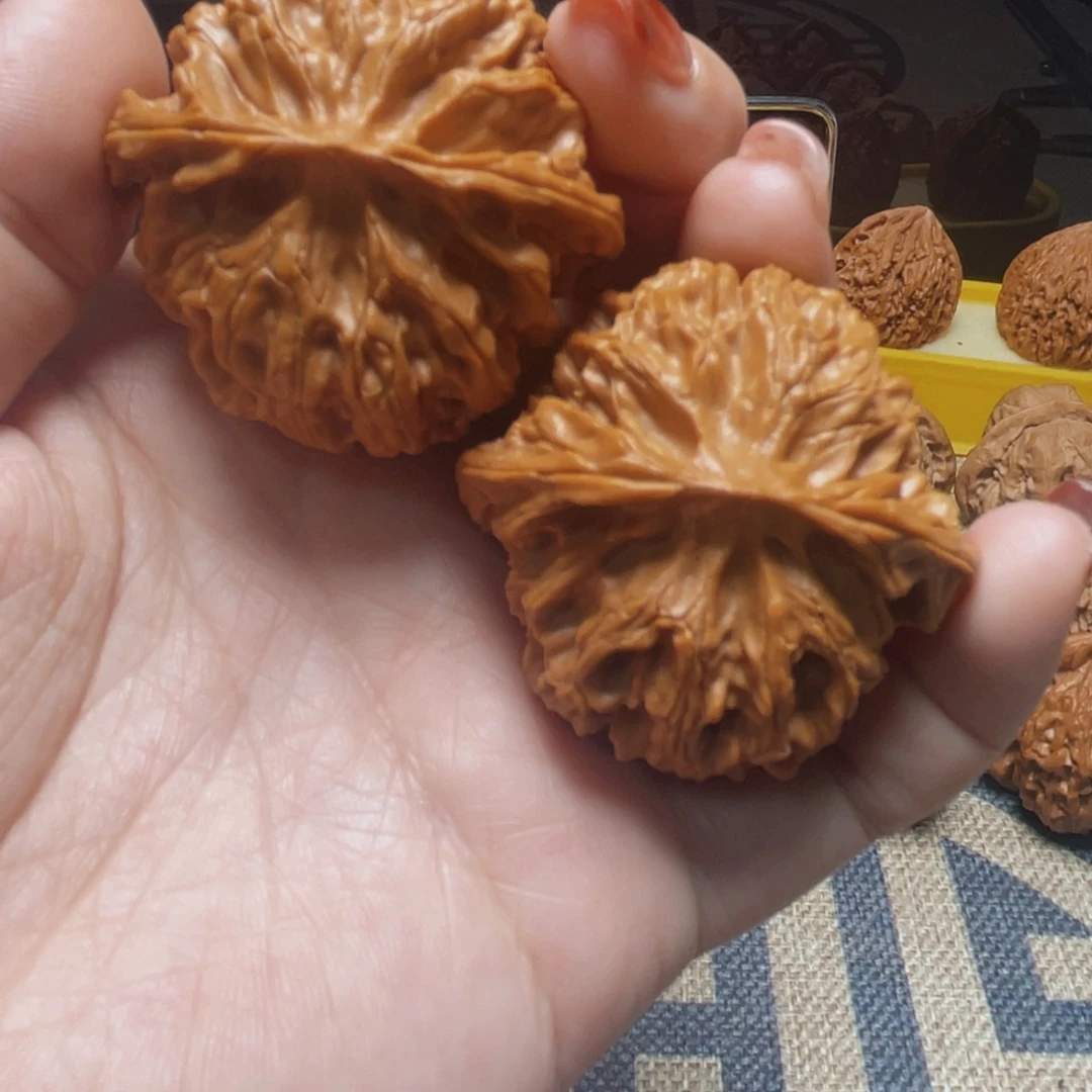 文玩核桃把件苹果园