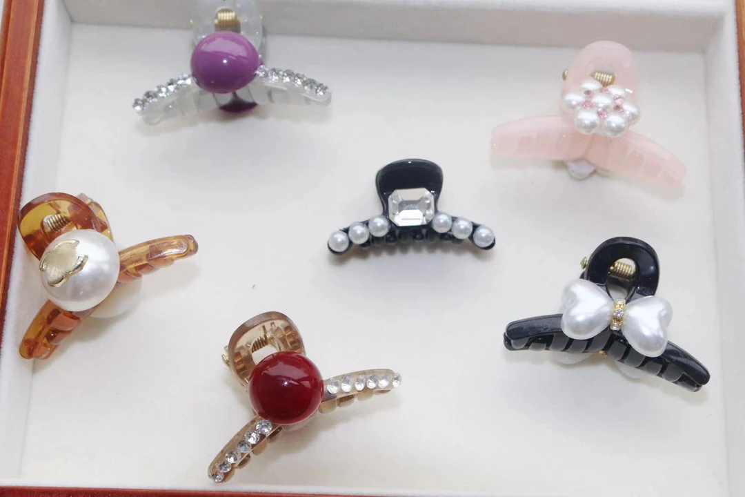 2025新款时尚百搭迷你简约小抓夹精致发饰网红气质  非偏满30包邮