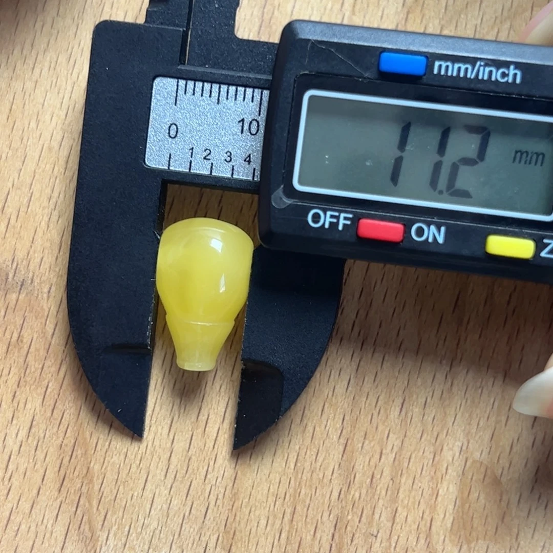 裸石琥珀未镶嵌三通