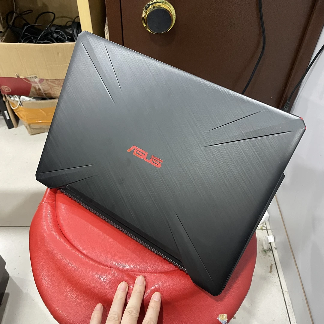 9新 ASUS/华硕 华硕Fx86FE I5-8300H 16G 256G+1T 1050TI-4G 15寸