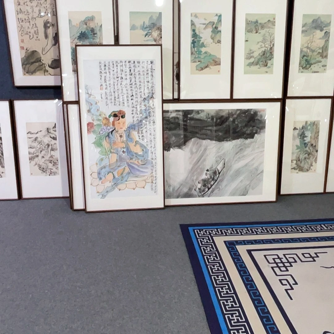 用***8国画手绘画作品带框