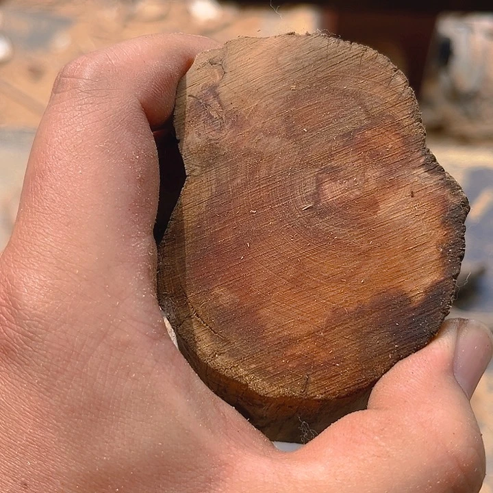 柏木大**1太行崖柏手把件