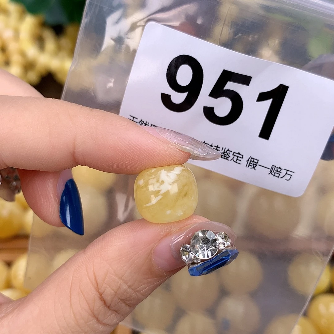 蜜蜡未镶嵌珠宝奇石13.9，高12.1