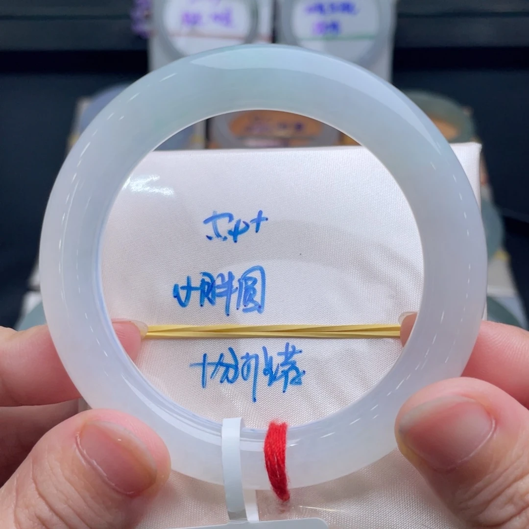 翡翠未镶嵌手镯翡翠手镯