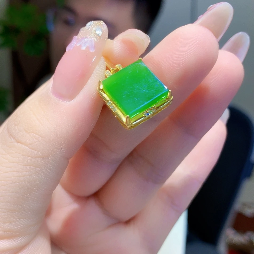 颈饰银S925镀金镶嵌和田玉（碧玉）