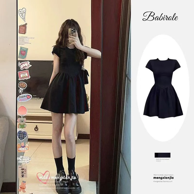 高级感黑色收腰鱼骨连衣裙女夏季新款小个子法式气质显瘦a字短裙