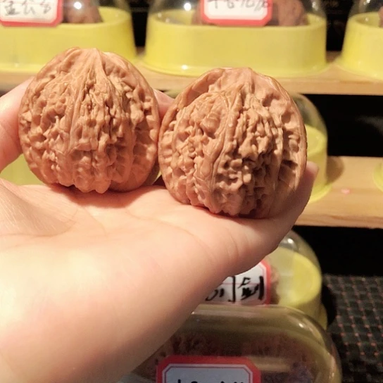 文玩核桃把件望月