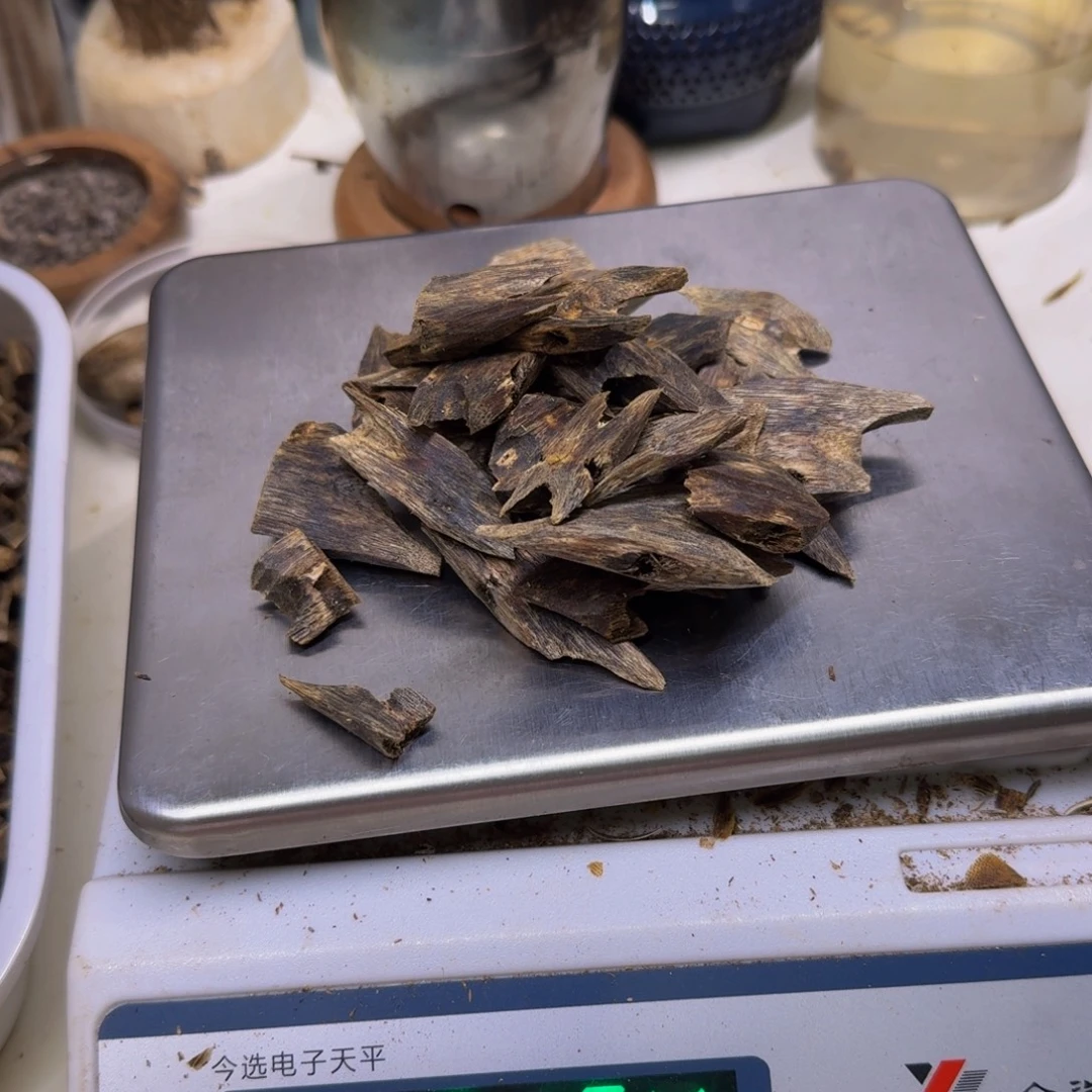 无***刀沉香碎屑沉香奇楠沉香汝湖50克