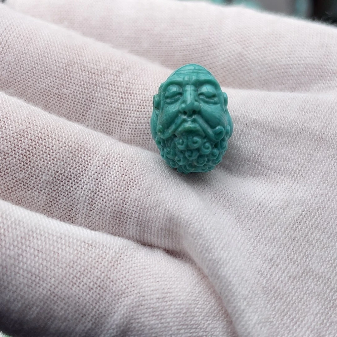 绿松石未镶嵌颈饰