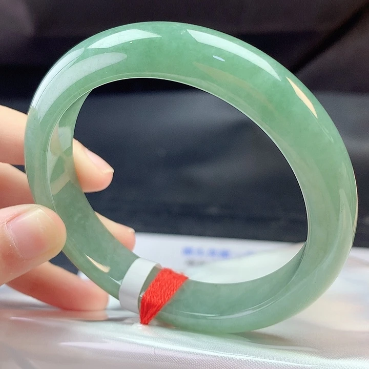 翡翠未镶嵌手镯58圈