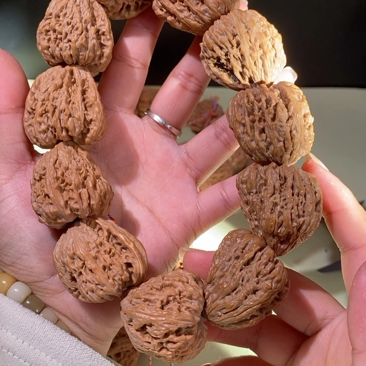 文玩核桃手串……13