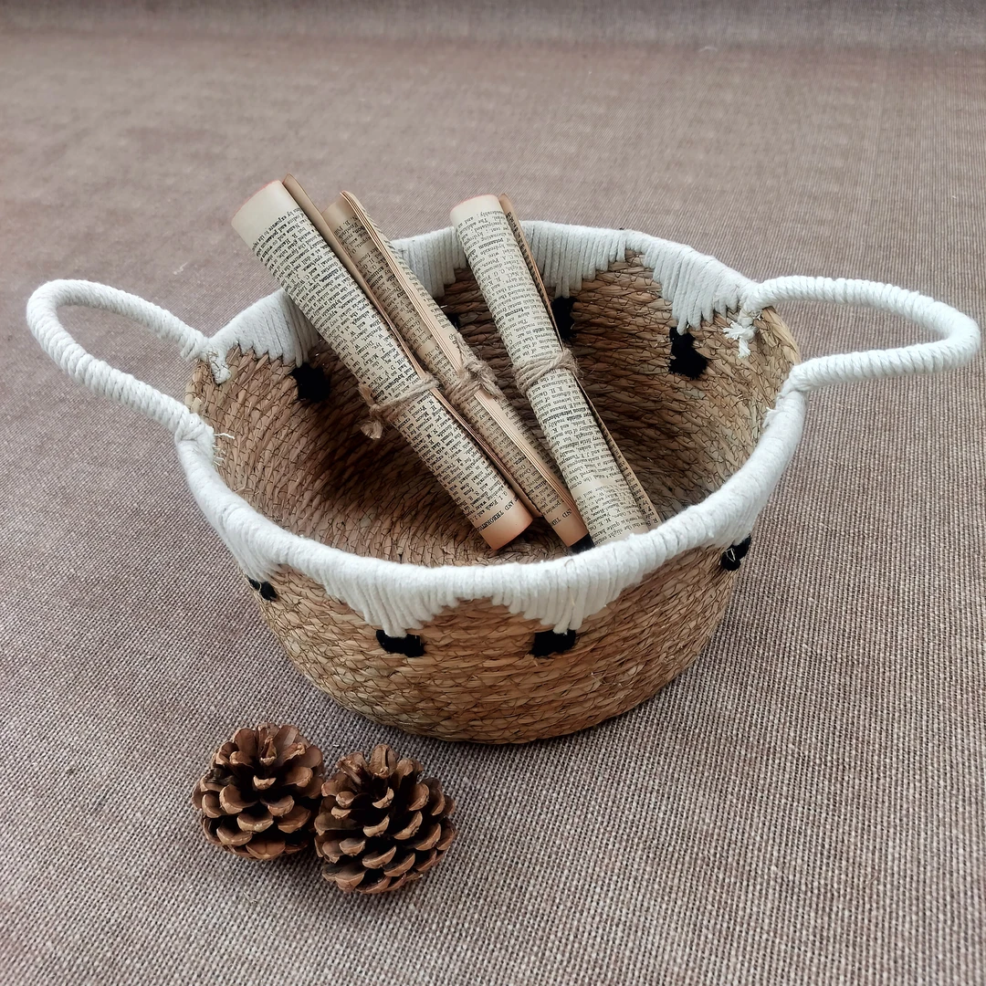 休闲风手工草编收纳筐，法式慵懒风棉线点缀客厅卧室编织篮手提