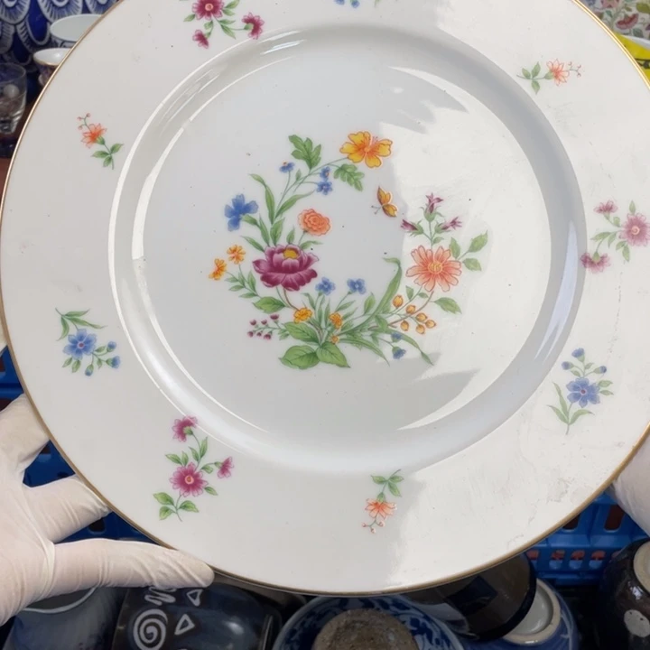他家瓷器真美…开播了