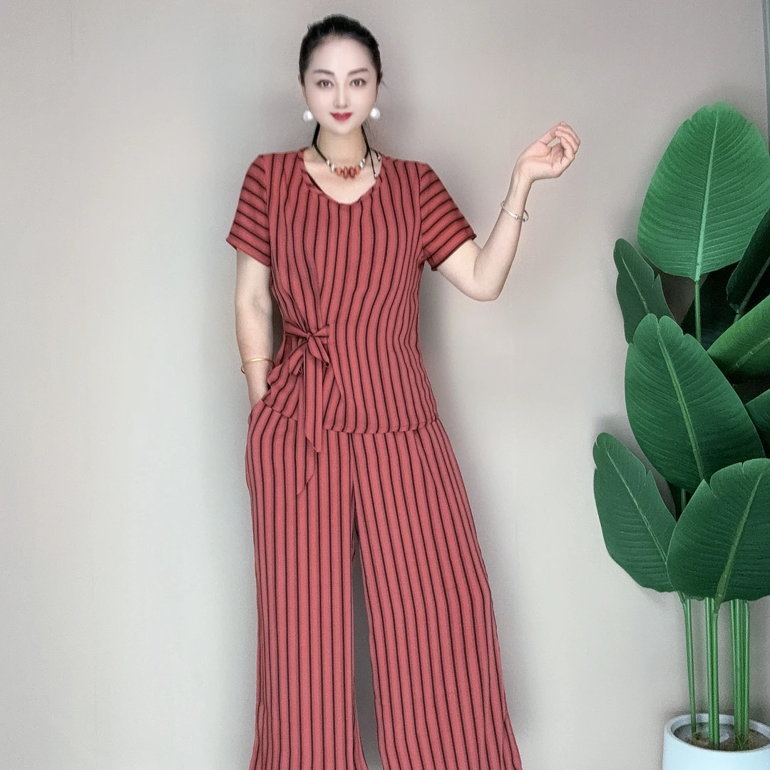 夏季条纹薄款常规款休闲风中老年女装女士收腰宽松阔腿裤洋气套装