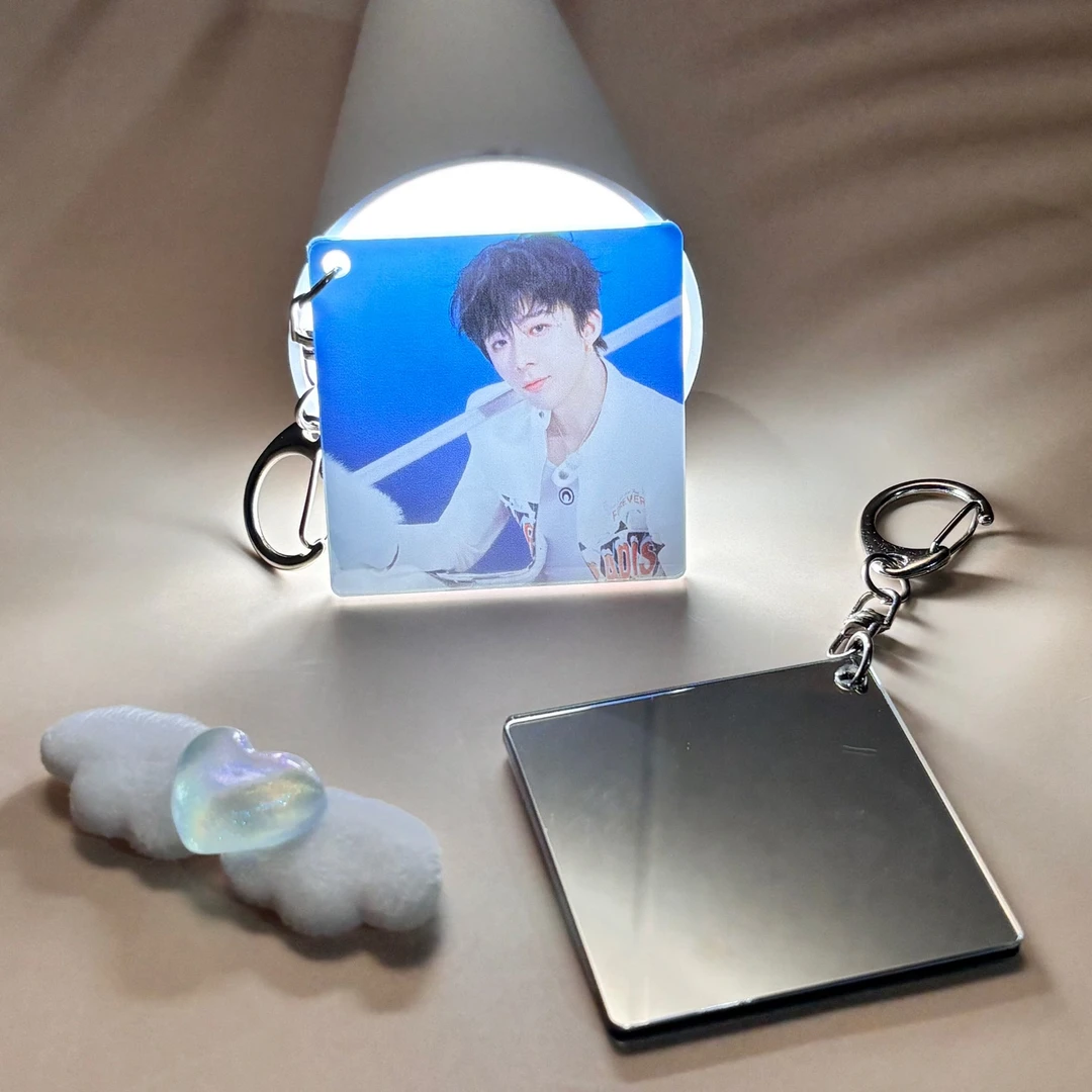 刘宇宁透镜便携式镜子高清镜中画钥匙扣明星周边文化创意镜子