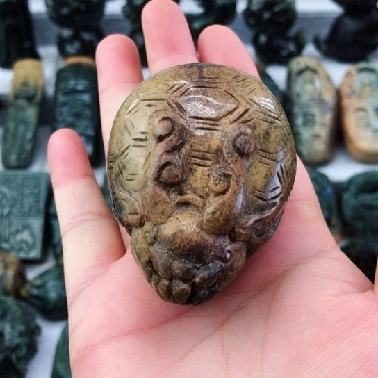 岫岩河磨玉（透闪石质玉）未镶嵌把件