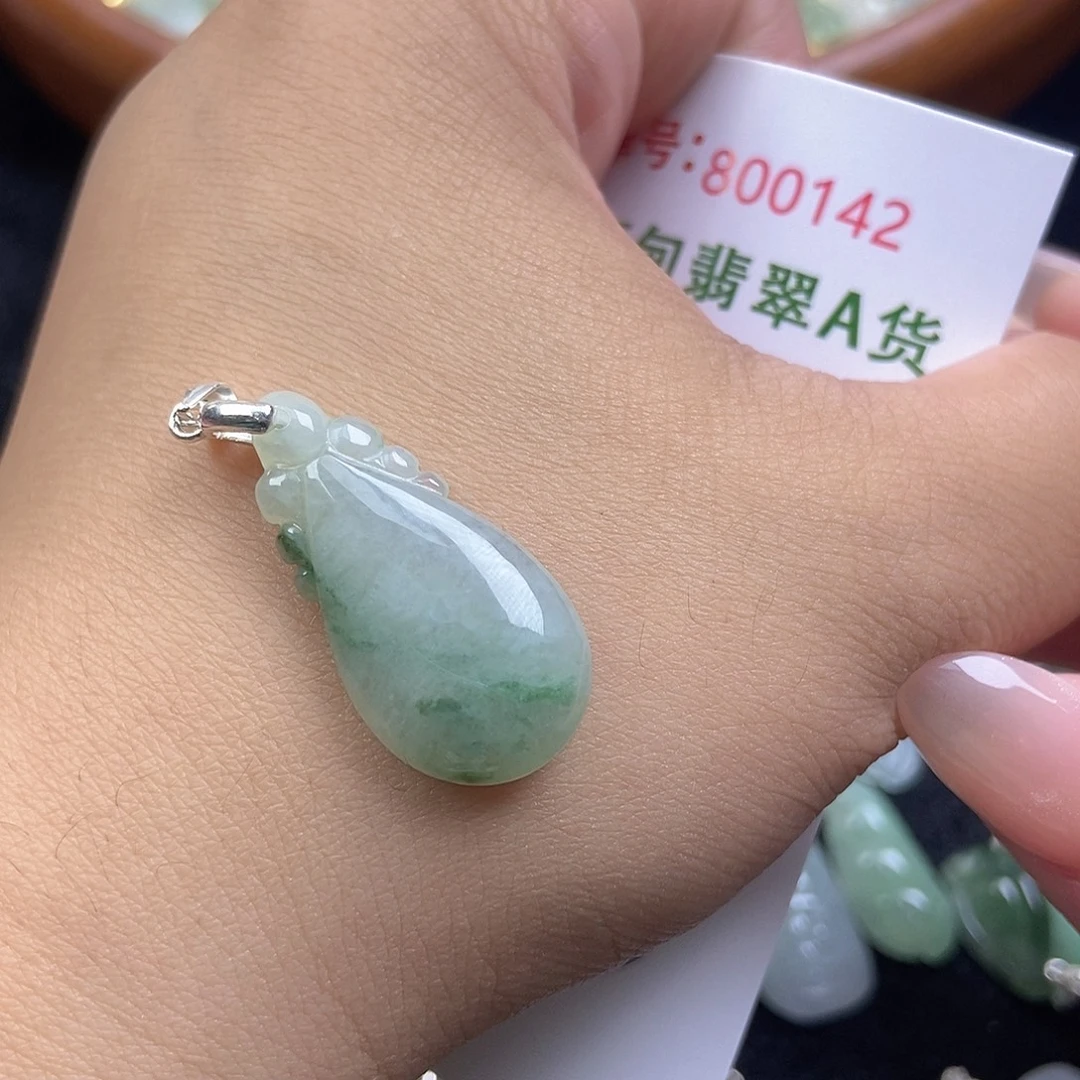 翡翠未镶嵌挂件天然