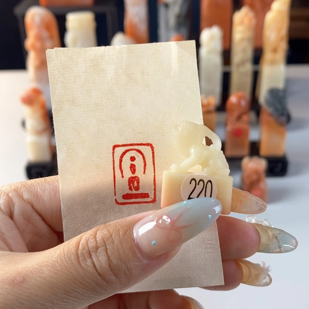 寿山石印石1.3*1.9cm 佛造像220