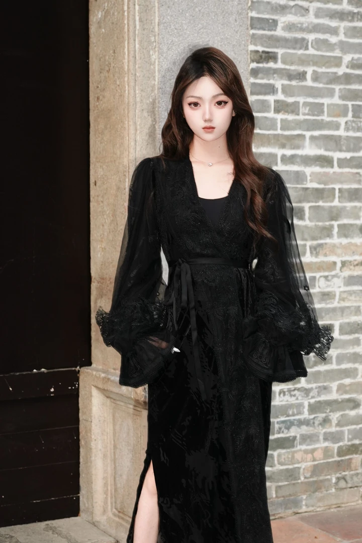 设计师蕾丝深V性感勾花轻奢气质黑色优雅连衣裙X-0008