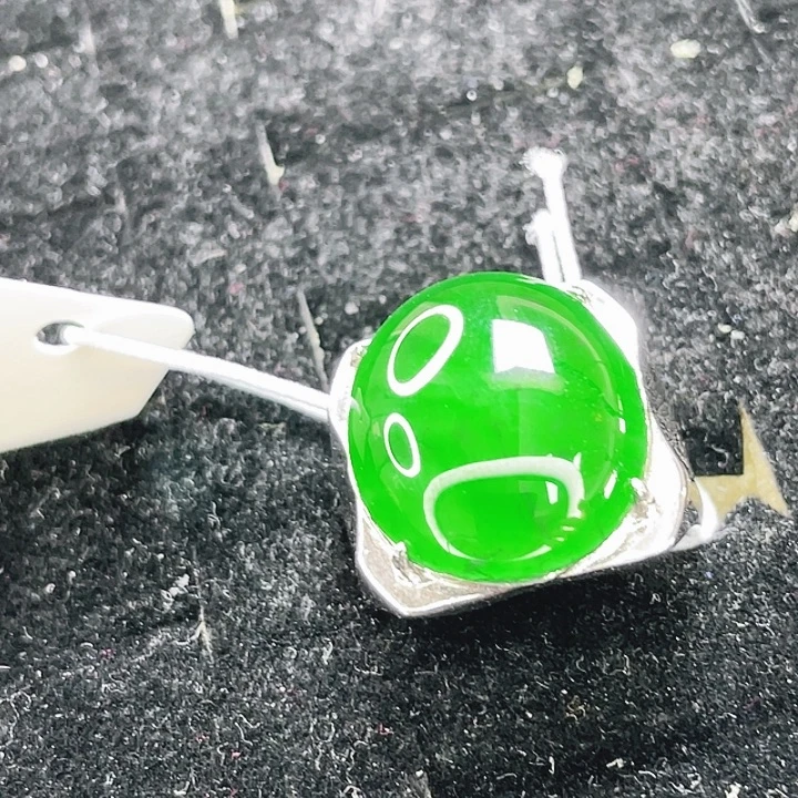 翡翠未镶嵌颈饰78