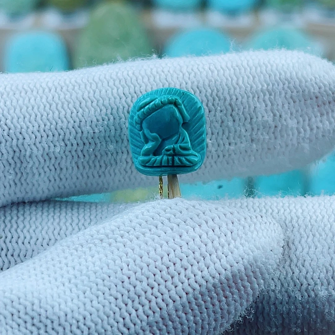 绿松石未镶嵌珠宝奇石