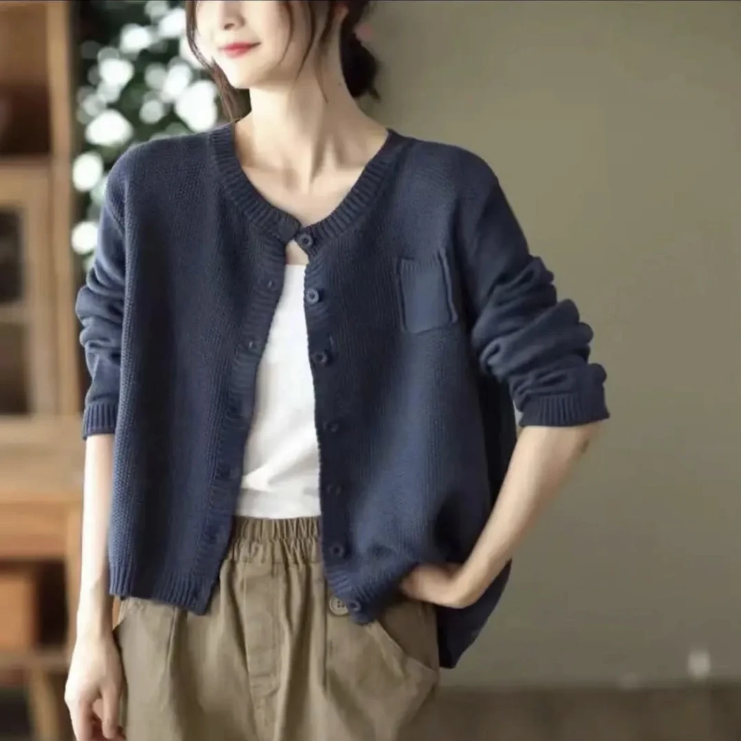 新品百搭复古针织长袖小口袋开衫毛衣圆领单排扣纯色外套