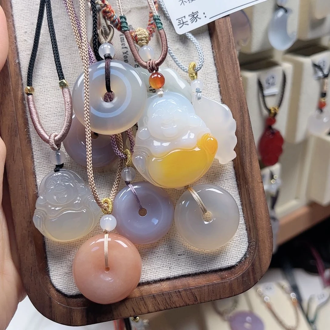 玛瑙/玉髓颈饰合金A****?