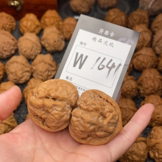吊坠桃核我是第一百39