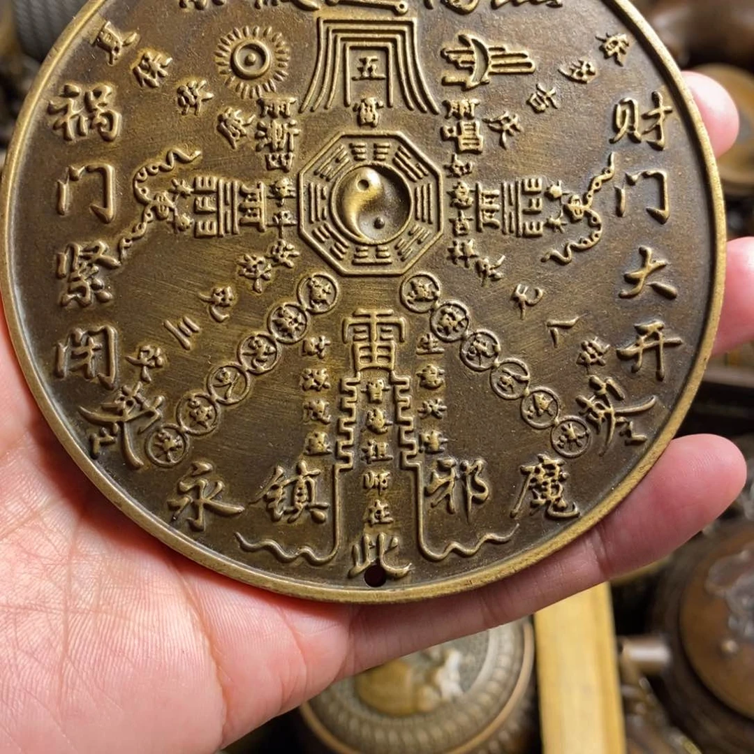 精美铜器做工精良