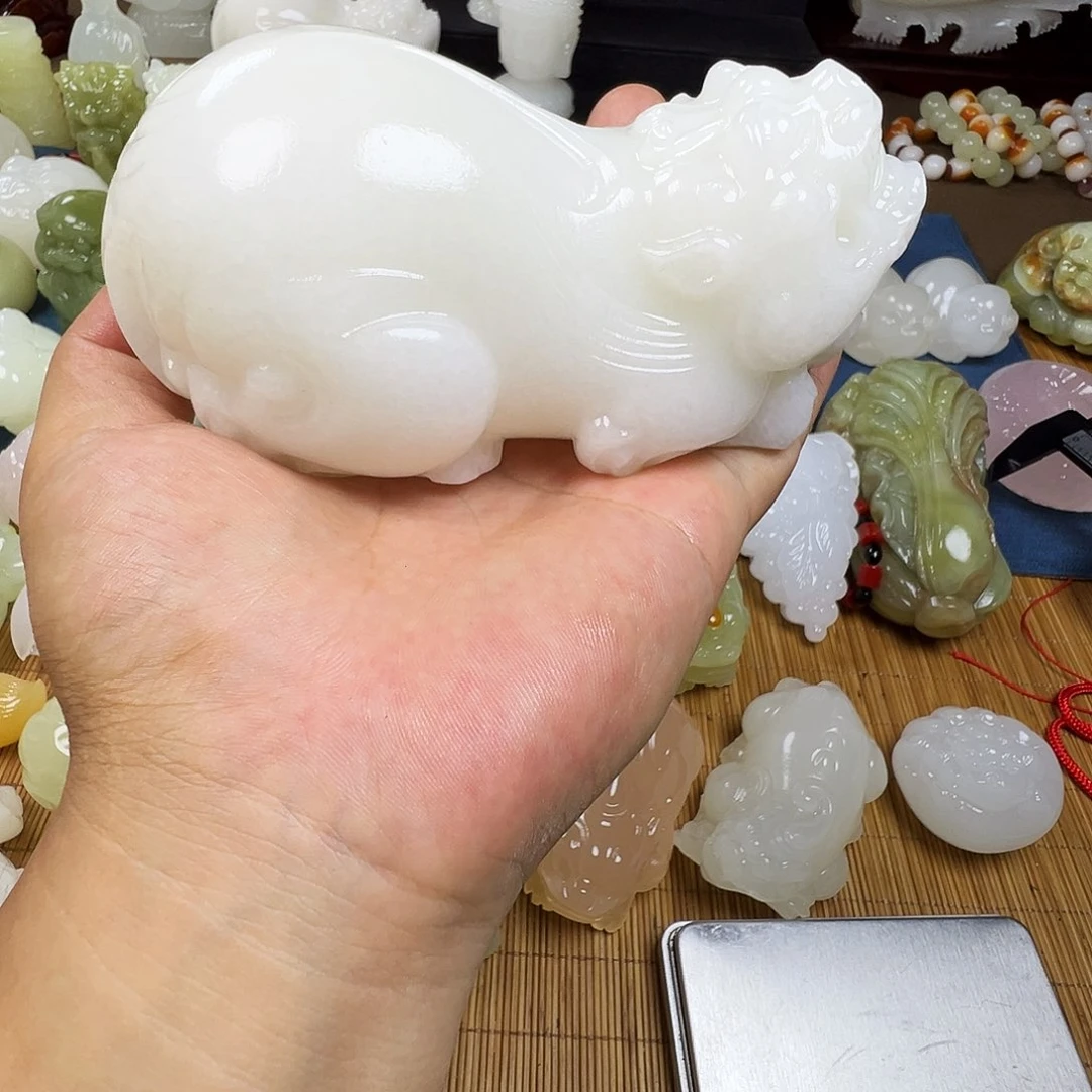 石材手工雕刻貔貅摆件