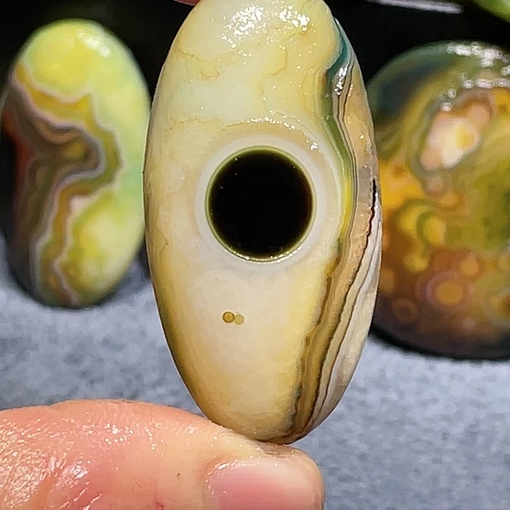 玛瑙/玉髓未镶嵌珠宝奇石