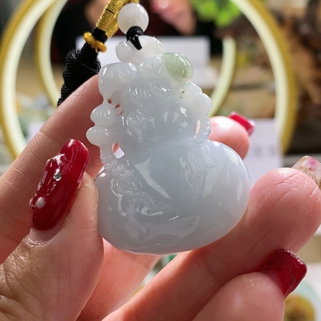 【闪购商品】翡翠颈饰未镶嵌葫芦