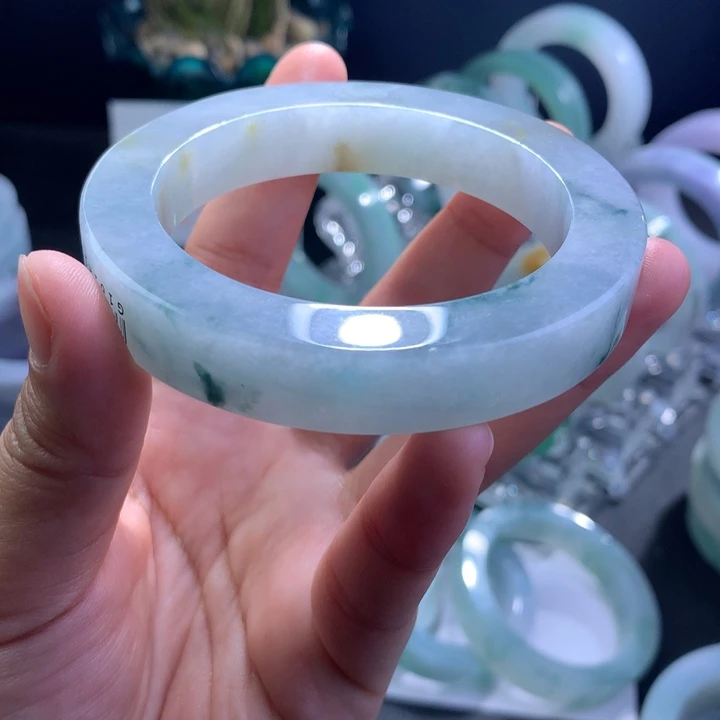 柿***意定制翡翠未镶嵌天然缅甸翡翠手镯定制