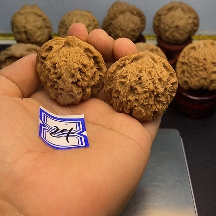 文玩核桃吊坠40满天星