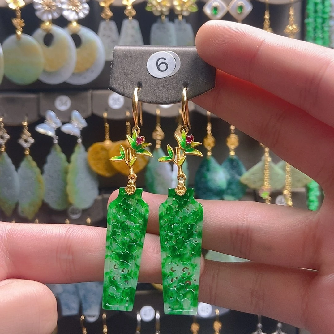 鑫****翡翠未镶嵌耳饰翡翠